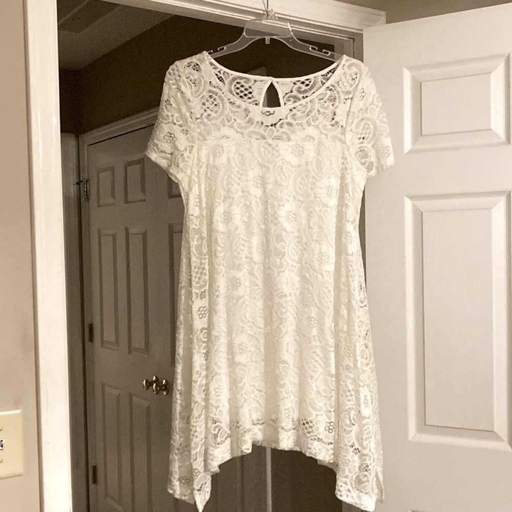 Robbie Bee White Lace Dress